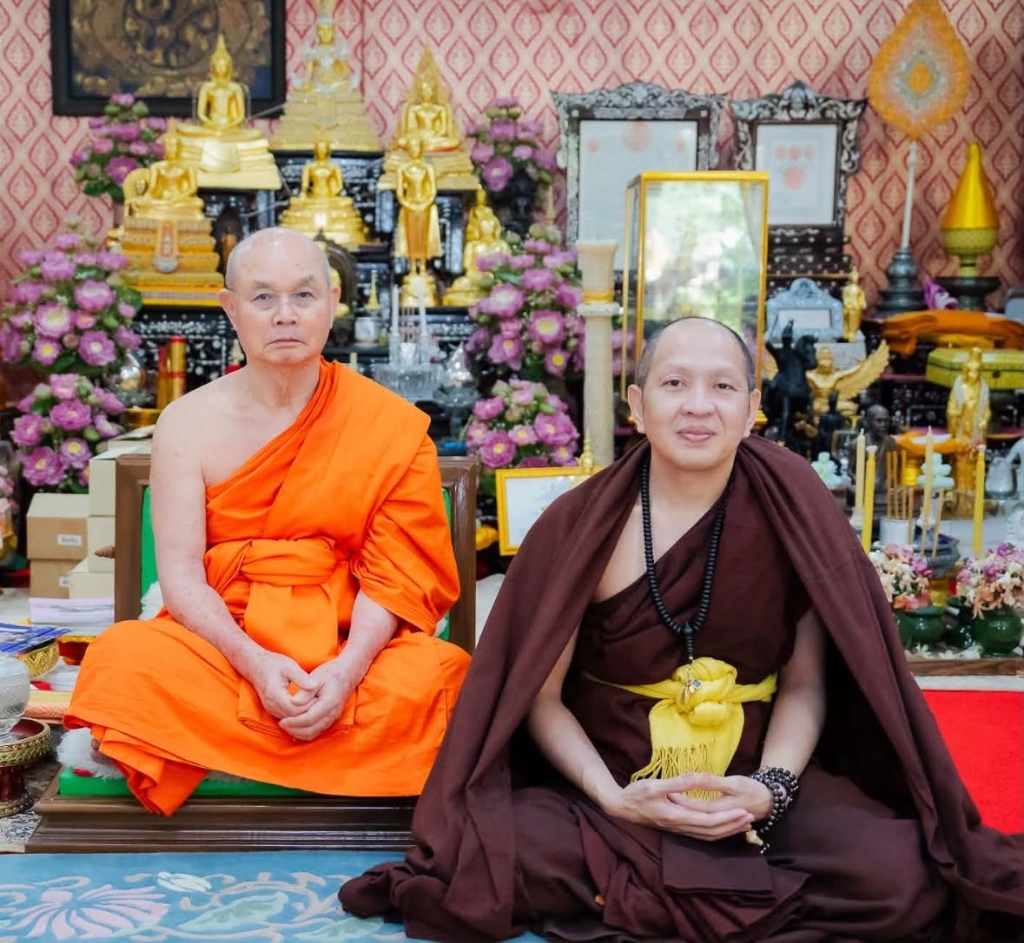 พระเดชพระคุณพระพรหมเสนาบดี และ พระครูบาอริยชาติ อริยจิตฺโต